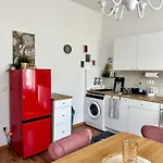 Modernes Mit Altbau Flair Nähe Messe Düsseldorf Apartamento