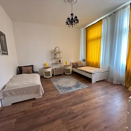 Modernes Mit Altbau Flair Naehe Messe Duesseldorf アパート ドゥイスブルグ