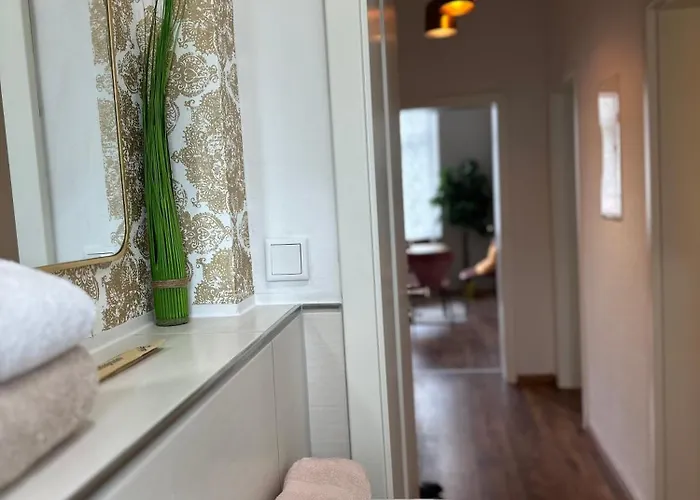 アパート Modernes Mit Altbau Flair Naehe Messe Duesseldorf *